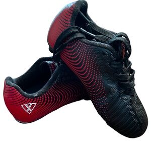 Vizari Soccer Kids Cleats Shoes size 4 | Red & Black
